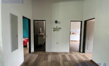 Casa + Depto en planta alta + deposito tipo losa en