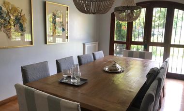 Excelente casa 5 ambientes