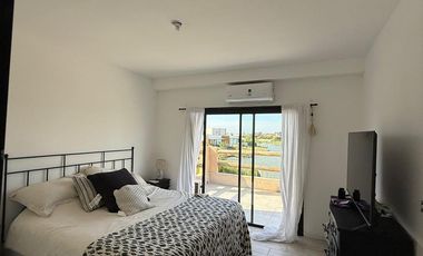 Casa en venta - 4 Dormitorios 4 Baños - Loma Verde