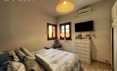 Venta de casa de 4 ambientes con cochera y quincho en Sarandi