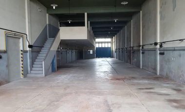 VENTA GALPÓN 415 M2 CUB EN UNA PLANTA SIN COLUMNAS* LANÚS OESTE