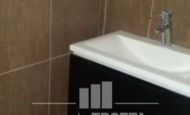 Departamento 2 ambientes en venta en  Altos de Hudson II con cochera