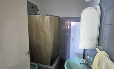 PH al frente a metros de Rosales