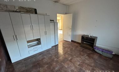 Venta Galpón sobre lote de 200mts en Wilde, IDEAL INVERSOR