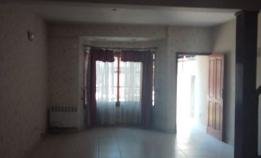 Triplex en excelente ubicación!