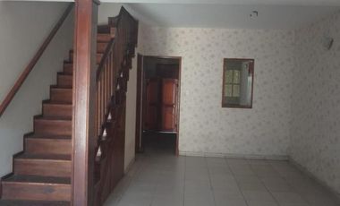 Triplex en excelente ubicación!