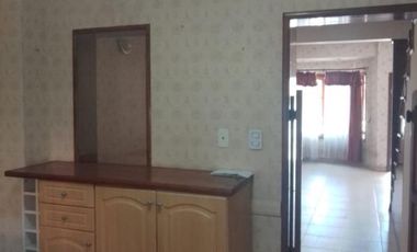 Triplex en excelente ubicación!