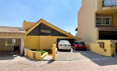 Venta o renta Casa en Condominio, Bosques de las Lomas