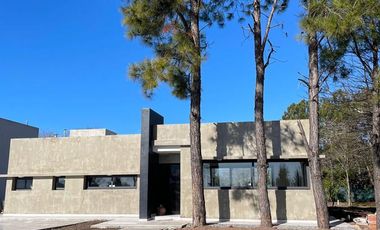 Casa - Greenville Polo & Resort