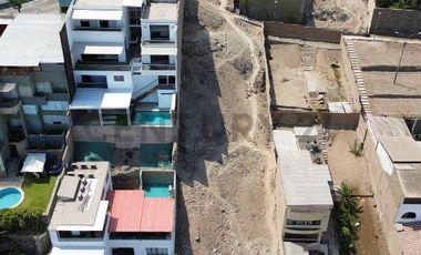 Se vende amplio terreno de 821 m² ubicado en Casuarina Sur