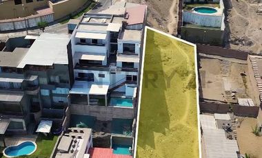 Se vende amplio terreno de 821 m² ubicado en Casuarina Sur