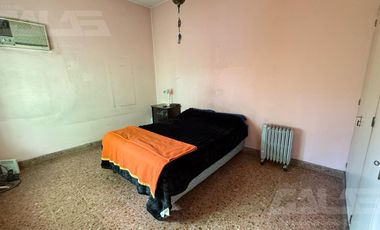 En venta Ituzaingó Norte - 2 Locales comerciales - vivienda - gran parque - Calle Brandsen