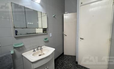 2 Locales comerciales - Vivienda - Ituzaingó Norte - Brandsen -4 Amb - Gran parque -