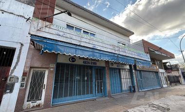 En venta Ituzaingó Norte - 2 Locales comerciales - vivienda - gran parque - Calle Brandsen