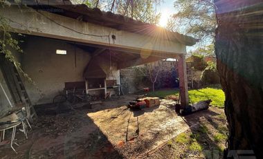 En venta Ituzaingó Norte - 2 Locales comerciales - vivienda - gran parque - Calle Brandsen