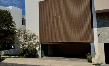Casa en Renta en Puerta Las Lomas – Exclusividad, Lujo y Confort.
