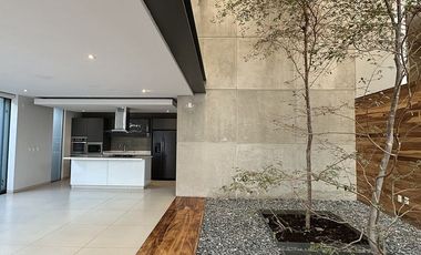 Casa en Renta en Puerta Las Lomas – Exclusividad, Lujo y Confort.