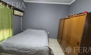 Venta casa 4 ambientes con cochera en Villa Dominico