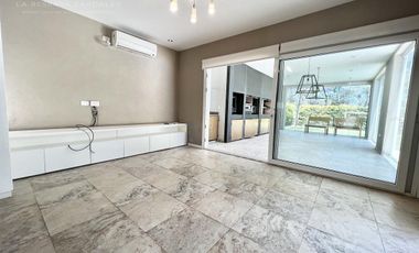 Casa de 7 Ambientes en Venta en La Reserva Cardales