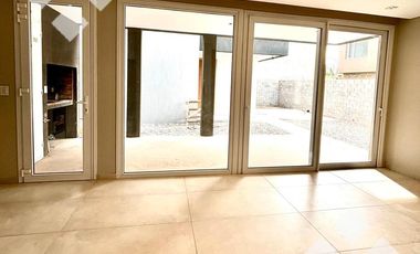 VENTA DUPLEX 2 DORMITORIOS- ALTOS DE ALBERDI III, PLOTTIER