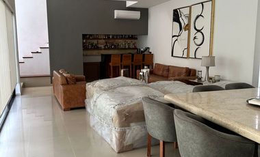 CASA EN VENTA EN VILLANTIGUA.