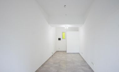 Local en Santos Lugares