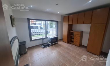 PH al Frente, 3 Amb. a Nuevo con Garaje, Patio y Sin Expensas.