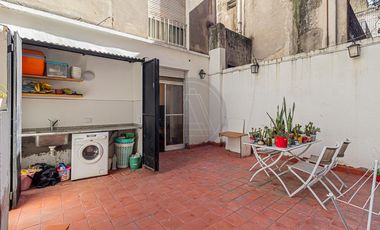 Departamento en venta 3 ambientes con patio y dependencia, Recoleta