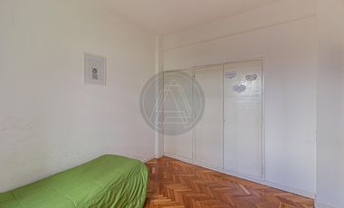 Departamento en venta 3 ambientes con patio y dependencia, Recoleta