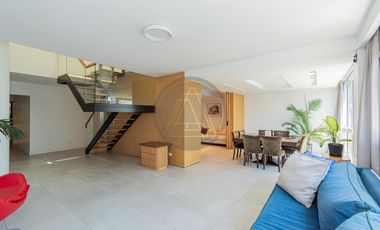 Departamento Penthouse 4 ambientes con terraza y cochera propia en alquiler Recoleta