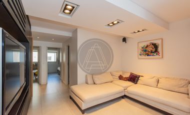 Departamento Penthouse 4 ambientes con terraza y cochera propia en alquiler Recoleta