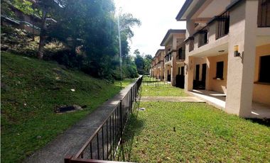 ALQUILER CASA EN CLAYTON EMBASSY CLUB