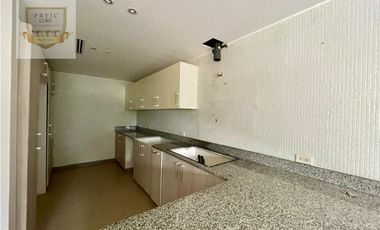 SE VENDE APARTAMENTO EN EMBASSY VILLAGE, ALBROOK