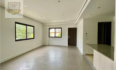 SE VENDE APARTAMENTO EN EMBASSY VILLAGE, ALBROOK