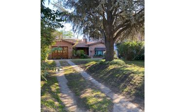 Lote industrial en Pinamar. Excelente zona. 450 mts