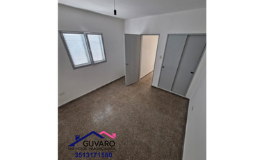 Dept. en alquiler – 2 Dor. con cochera cubierta – B° Pueyrredón