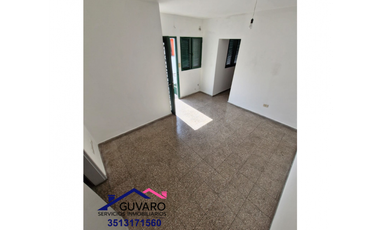 Dept. en alquiler – 2 Dor. con cochera cubierta – B° Pueyrredón