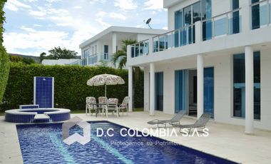 VENTA DE CASA CAMPESTRE CON PISCINA PRIVADA EN GIRARDOT
