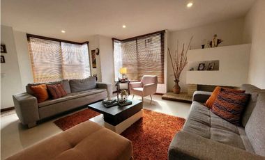 Venta amplia Casa Pinares de Chia