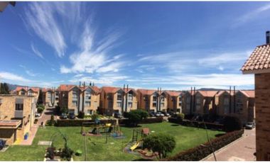 Venta amplia Casa Pinares de Chia