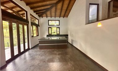 CASA EN VENTA EN DAPA EN PARCELACIÓN LOTE DE 3.800M2 AL