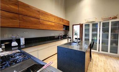 CASA EN RENTA, AVNDARO VALLE DE BRAVO