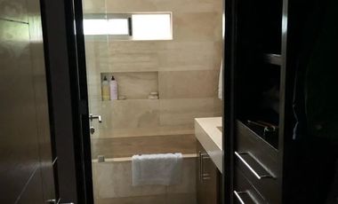 CASA EN VENTA EN LA COL. LOMAS QUEBRADAS