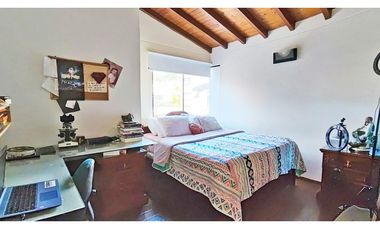 Vendo casa en buen estado sector La Visitación con todo a la mano