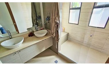 Vendo casa en buen estado sector La Visitación con todo a la mano