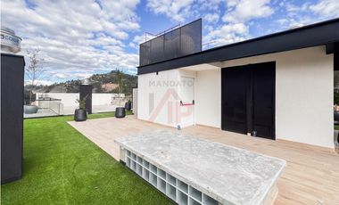 MODERNA Y CONFORTABLE SUITE EN VENTA SECTOR HOSPITAL DEL RIO CUENCA