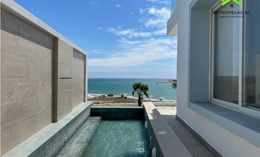 CASA SIN AMOBLAR FRENTE AL MAR EN ALQUILER -URB CIUDAD DEL MAR MANTA