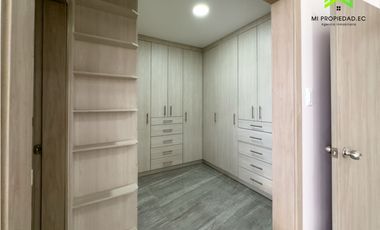 CASA SIN AMOBLAR FRENTE AL MAR EN ALQUILER -URB CIUDAD DEL MAR MANTA