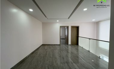 CASA SIN AMOBLAR FRENTE AL MAR EN ALQUILER -URB CIUDAD DEL MAR MANTA