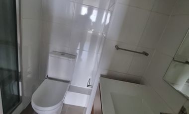 Arrienda Departamento Edficio Distrito Icono en Los Ángeles.